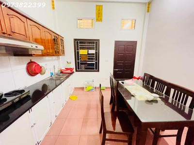 Bán nhà nguyễn chí thanh, ô tô đỗ, 3 thoáng, dt 45m, 3t, nhỉnh 5 tỷ. 2