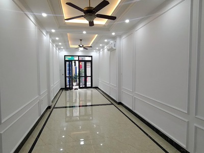 Nhà đẹp mới xây đường hồng tiến  - full nội thất - lô góc - ngõ ô tô thông - ô tô vào nhà   gần hồ 0