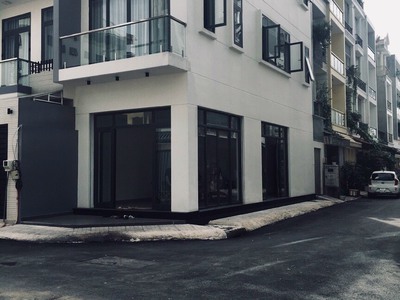 Cho thuê mtkd vi trí đẹp8m  gần hòa bình quận tân phú 4 x10m chỉ 9 triệu tl 0