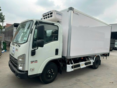 Xe đông lạnh Isuzu QKR 210 mới có sẳn 1.9 tấn giao ngay 0