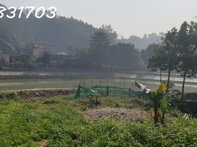 Đất bám hồ trung tâm quốc oai giá chỉ 10 triệu/m 3