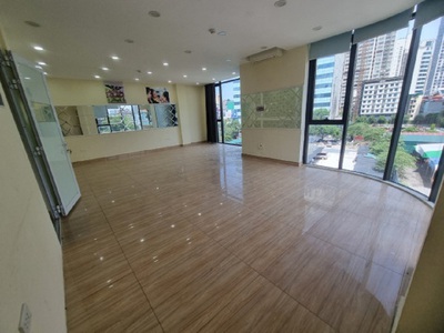 Cho thuê Văn phòng Dương khuê 120m2, 3 phòng, view toàn cảnh, đúng như ảnh 1