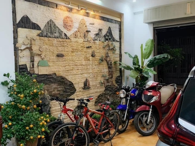 Mặt phố dương văn bé, quận hai bà trưng, kinh doanh, vỉa hè đá bóng, hơn 5 tỷ 1