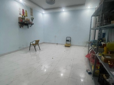 Cho thuê nhà ngõ 445 lạc long quân - gần hồ tây - 10m oto tránh - tổng dt sàn 105 m2 - nhà mới đẹp 0