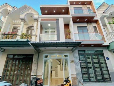 Bán nhà 01 trệt 01 lầu đường số 9 kdc đại học y dược ct.  đang cho thuê 10 triệu 1