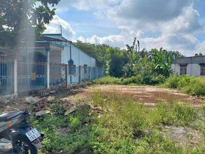 Cần bán nhanh 142m2 đất ở, 1 sẹc ngắn tỉnh lộ 2 , buông sổ 590triệu 2