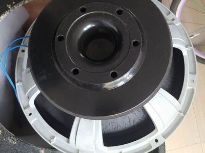 Cần bán cặp sub hơi 4 tấc coil 100 1