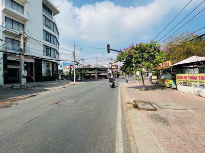 Bán gấp 210m2 đất mt đường 8,  phường linh trung, tp thủ đức, thích hợp xây chdv. 1