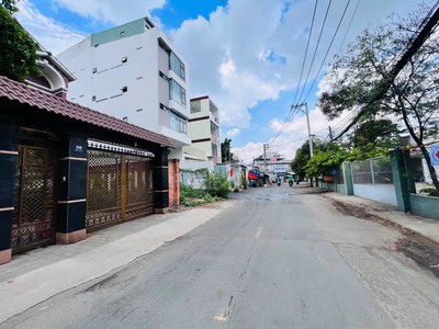 Bán gấp 210m2 đất mt đường 8,  phường linh trung, tp thủ đức, thích hợp xây chdv. 2