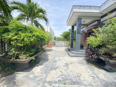 Nhà vườn góc 2 mặt tiền, 545m2 phú hiệp, hòa hiệp trung giá chỉ 4,8tr/m2 0