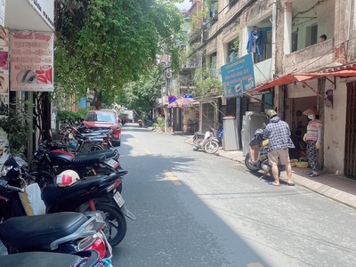 Bán nhà mặt phố quận hà đông dt44m2 giá 7.x tỷ gần chợ kinh doanh mặt tiền siêu hấp dẫn 1