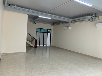 Cho thuê mặt bằng kinh doanh tầng 1 Vinhomes Marina, giá 12 triệu 1