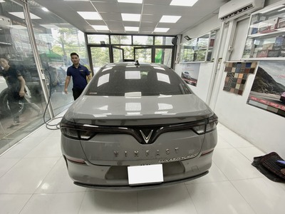 Vinfast lux A bản Base 2019 dán decal màu xám xi măng 5