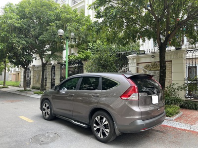 Gia đình tôi cần bán chiếc xe ô tô HonDa CRV 2.4AT SX 2014mua sử dụng và lăn bánh 2015 3