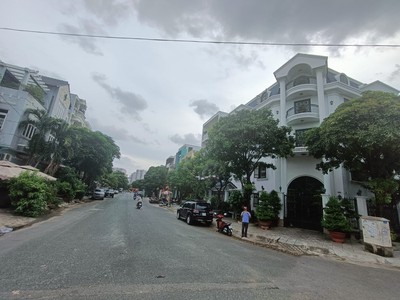 Bán gấp căn Biệt Thự 5 Tầng, ngay khu biệt thự ven sông Hiệp Bình Chánh thủ Đức, mặt tiền đường số 2