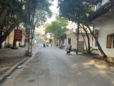 Lô đất hoa lâm -  mặt tiền rộng - chia 2 lô mặt đường   kinh doanh - an sinh đỉnh 1