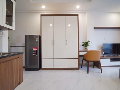 Ô tô tránh phân lô vỉa hè nguyên hồng, đống đa 84m 8t thang máy kd đỉnh, hơn 28 tỷ 2