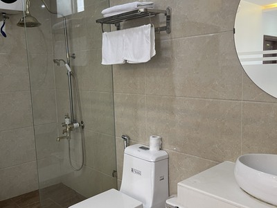 Cho thuê cả Tòa nhà Tuyến 2 mặt đường Ngô Gia Tự 4