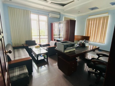 Cho thuê nguyên căn tuyến 2 Lê Hồng Phong lô góc cực thoáng 0