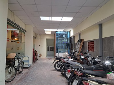 Cho thuê văn phòng mới 80m2, Trương Quốc Dung, PN, gần NVT, 32.2 triệu/ tháng. 2