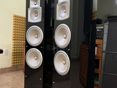 Loa cây yamaha mới tinh 1