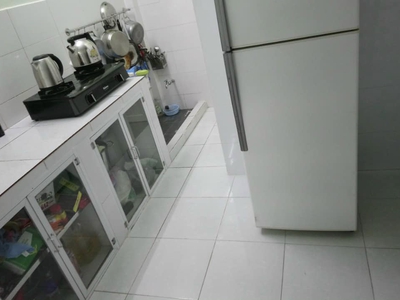 Mình cần cho thuê nnc  quận 3. cách mặt tiền 10m  ngay chợ bàn cờ 0