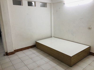 Cho thuê nhà giá rẻ ở phố Quan Nhân, quận Cầu Giấy, Hà Nội  có nhà ngay 2