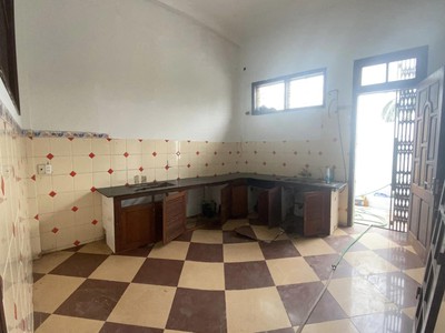 Cần cho thuê nhà đông mỹ - thanh trì - 3 tầng - 4 ngủ - 3 wc - ở hay văn phòng, kho đều được. 4