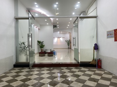 Cho thuê nhà 5 tầng ở Cầu Giấy Nguyễn Ngọc Vũ 3