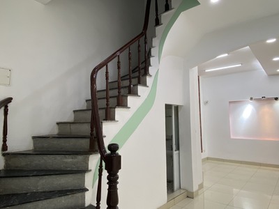 Cho thuê nhà 5 tầng ở Cầu Giấy Nguyễn Ngọc Vũ 4