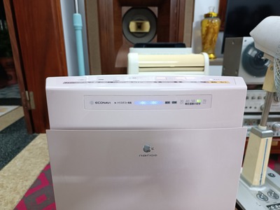 Máy lọc khí bù ẩm panasonic vxh50 date 2013 2
