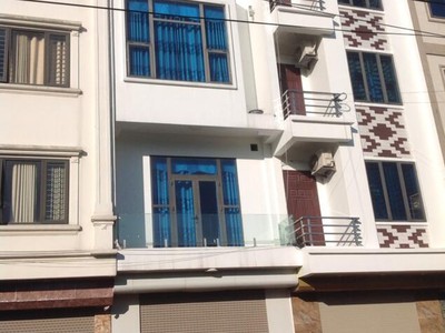 Bán nhà mặt đường Nguyễn Viết Xuân khu đô thị Hoà Vượng TP Nam Định   Đối diện Cung thể thao 0