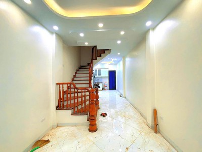 Chính chủ cần bán gấp nhà 5 tầng cầu giấy, do cần tiền bán gấp 1