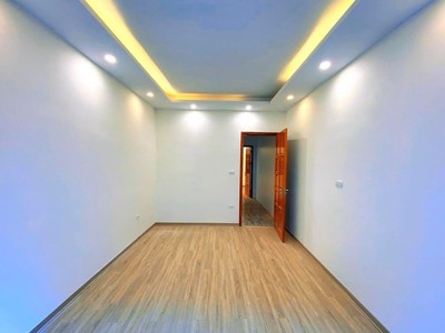 Chính chủ cần bán gấp nhà 5 tầng cầu giấy, do cần tiền bán gấp 4