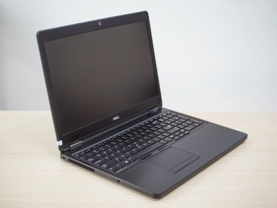 Dell Precision 3510 i7-6820HQ Ram 16GB SSD 256GB vga rời M620 màn hình 15.6 Inch FHD IPS 0