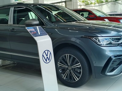 Rinh  Ngay Xế Hộp  Volkswagen Tiguan -  Ưuu đãi 500 triệu 0