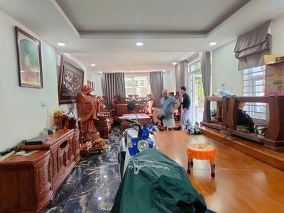 Biệt thu vip 243m2 ngay gigamall- có sãn 12 phòng trọ vip 45tr/tháng - giá 27.9 tỷ 3