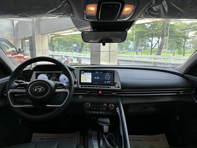 Hyundai Elantra 1.6 AT Đặc Biệt 2023 3