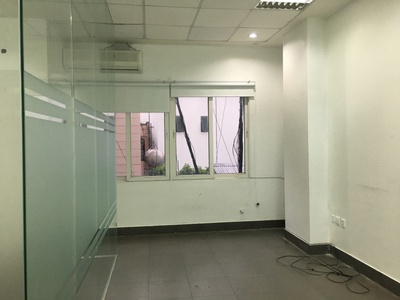 Cho thuê văn phòng đẹp MT Nguyễn Văn Trỗi, Tân Bình, 35, 72m2, từ 10tr/ tháng đã PQL 0