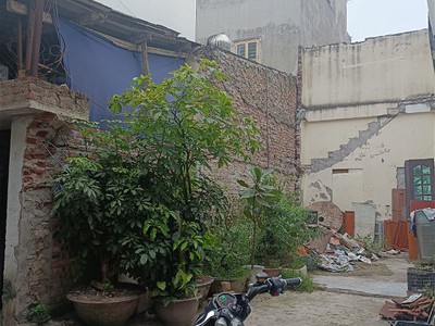 Bán đất khu giải phóng 48m2, mt 3.3 mét giá 4.65 tỷ - trung tâm quận hoàng mai- ngõ ô tô - thông- 0