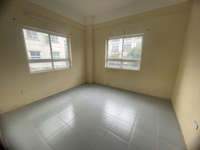 Cho thuê hoặc bán căn không đồ chung cư lô 7 Lê Hồng Phong 4