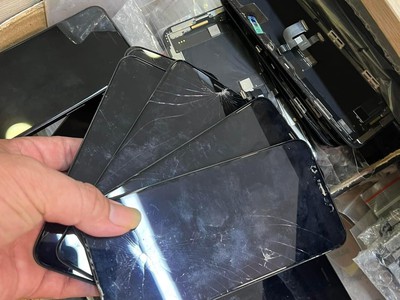 Thay pin iphone chính hãng - lấy ngay chỉ từ 299k đặc biệt thay pin hiển thị phần trăm pin hotline: 2