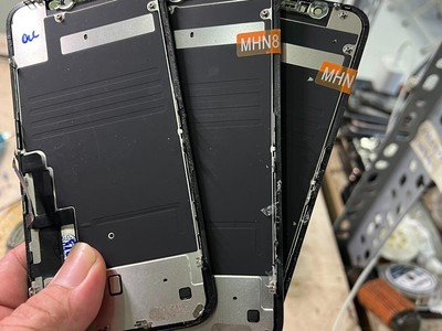 Thay pin iphone chính hãng - lấy ngay chỉ từ 299k đặc biệt thay pin hiển thị phần trăm pin hotline: 3