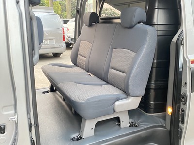 Bán starex Hyundai tải van đời 2015,6 chỗ,tải 670kg 10