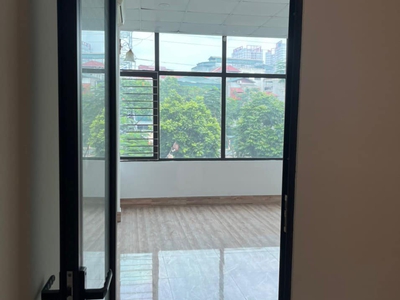 Cho thuê nhà mp bờ sông sét , 90m2 x 2 tầng , giá 30tr 2