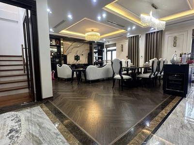Bán nhà bồ đề gara oto, thang máy gần bv tâm anh giá hợp lý 0