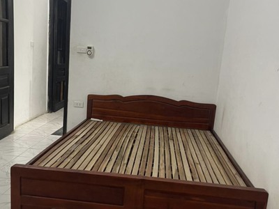 Cho thuê  nhà Nguyên Căn ngõ 491 Đê La Thành  Diện tích :40m2 x 4 tầng 10