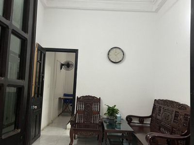 Cho thuê  nhà Nguyên Căn ngõ 491 Đê La Thành  Diện tích :40m2 x 4 tầng 5