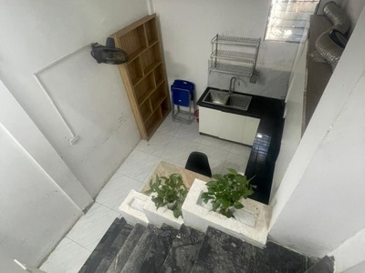 Cho thuê  nhà Nguyên Căn ngõ 491 Đê La Thành  Diện tích :40m2 x 4 tầng 2