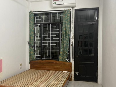 Cho thuê  nhà Nguyên Căn ngõ 491 Đê La Thành  Diện tích :40m2 x 4 tầng 9